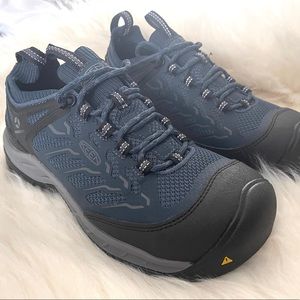 Keen  Flint II Sport Carbon Fiber Toe. New w/o Box